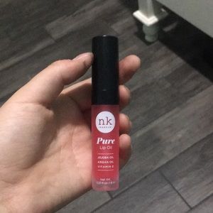 lip oil